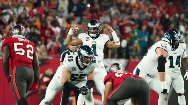 jalen hurts bucs